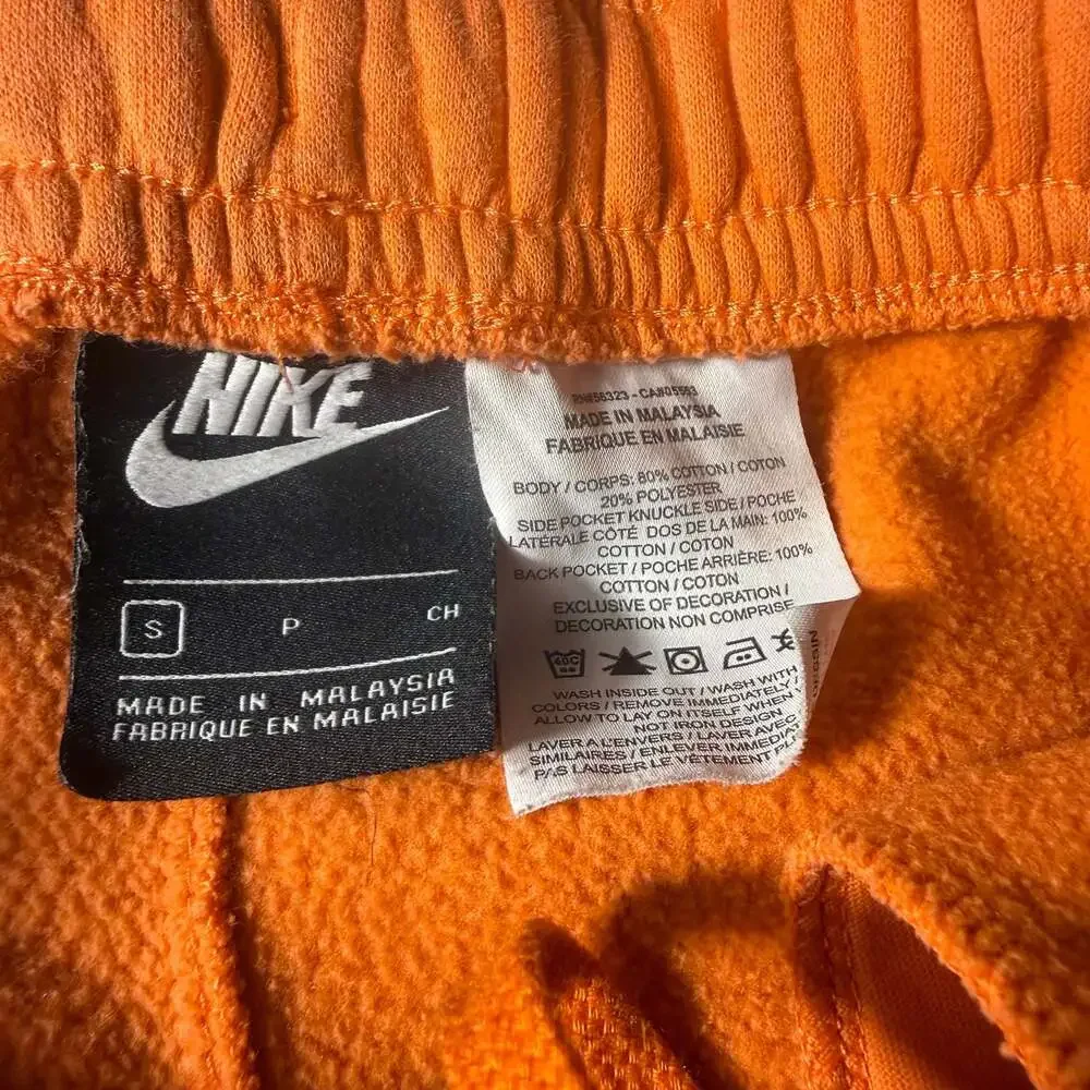 Nike Sportswear NSW Club Graphic Swoosh French Terry Orange Shorts Size S